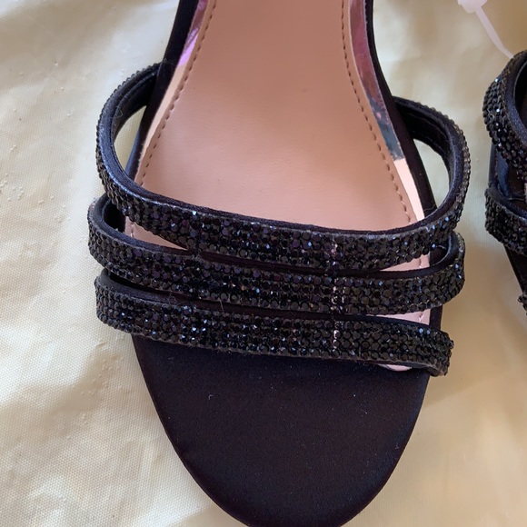 Shoes - Picture 5 of 6